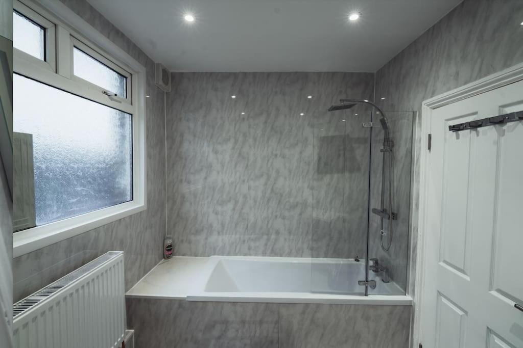1 Bed - Wifi - Pet Friendly - Harrow Apartment Exterior foto